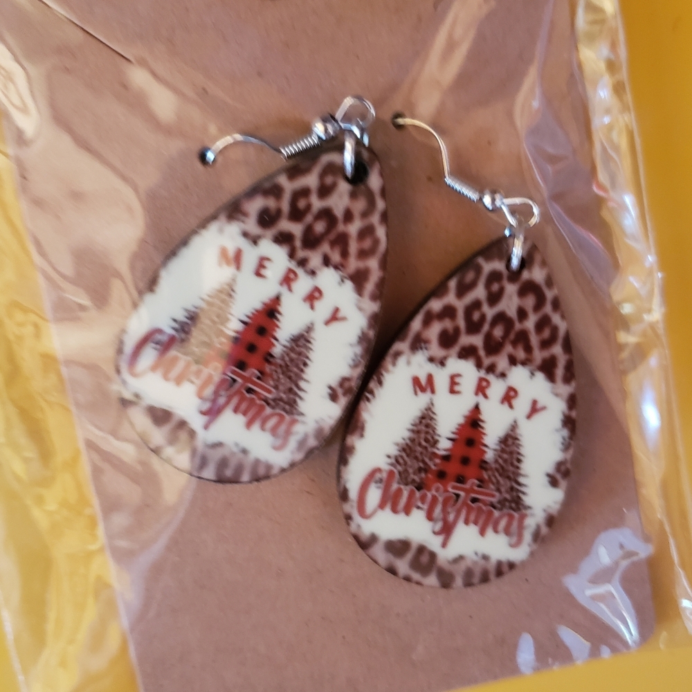 Christmas Earrings NWOT